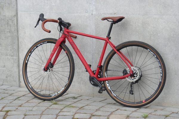 PEARL WMNS GRX 600 Gravel Bike - Image 2