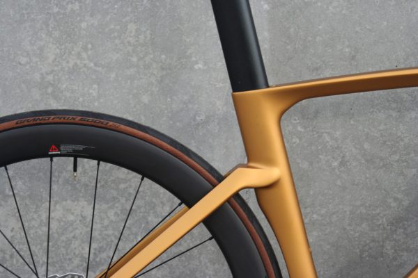 PEARL DICE AERO DISC Shimano 105 - Image 3